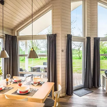 Beautiful Home In Krems Iiwarderbrueck With Sauna Feriehus