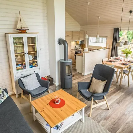 Beautiful Home In Krems Iiwarderbrueck With Sauna Gols
