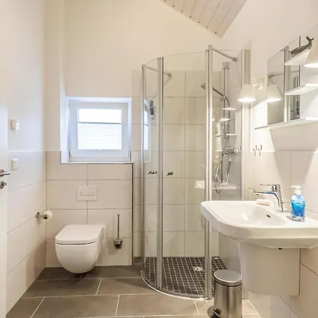 Beautiful Home In Krems Iiwarderbrueck With Sauna Feriehus *